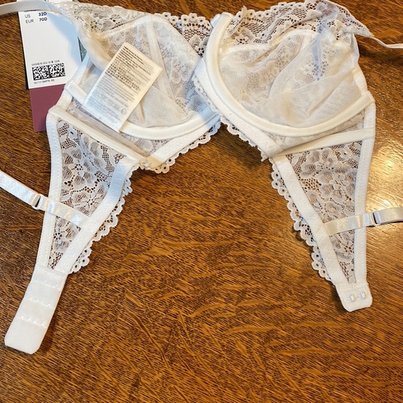 NWT 32D H&M White Soft Lace Bra Unlined, Underwire, Adjustable Straps - Picture 12 of 12